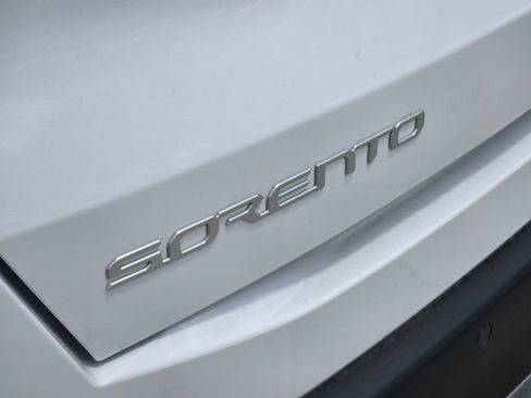 New 2026 Kia Sorento S w/ S Panoramic Sunroof Package FWD image 8