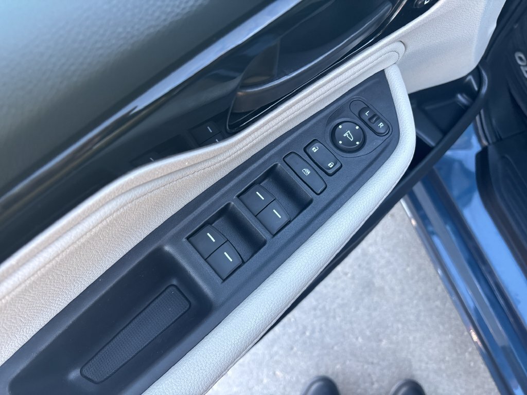 Used 2025 Honda Odyssey Touring image 11