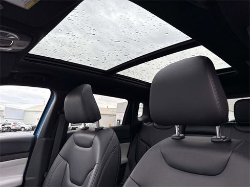 New 2026 Jeep Compass Limited image 3