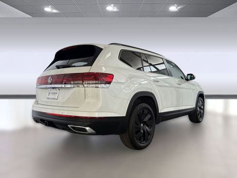 New 2026 Volkswagen Atlas SE image 9