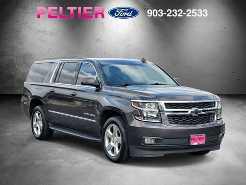 Used 2017 Chevrolet Suburban LT image 1