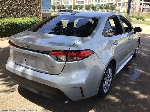 Used 2023 Toyota Corolla LE FWD image 5