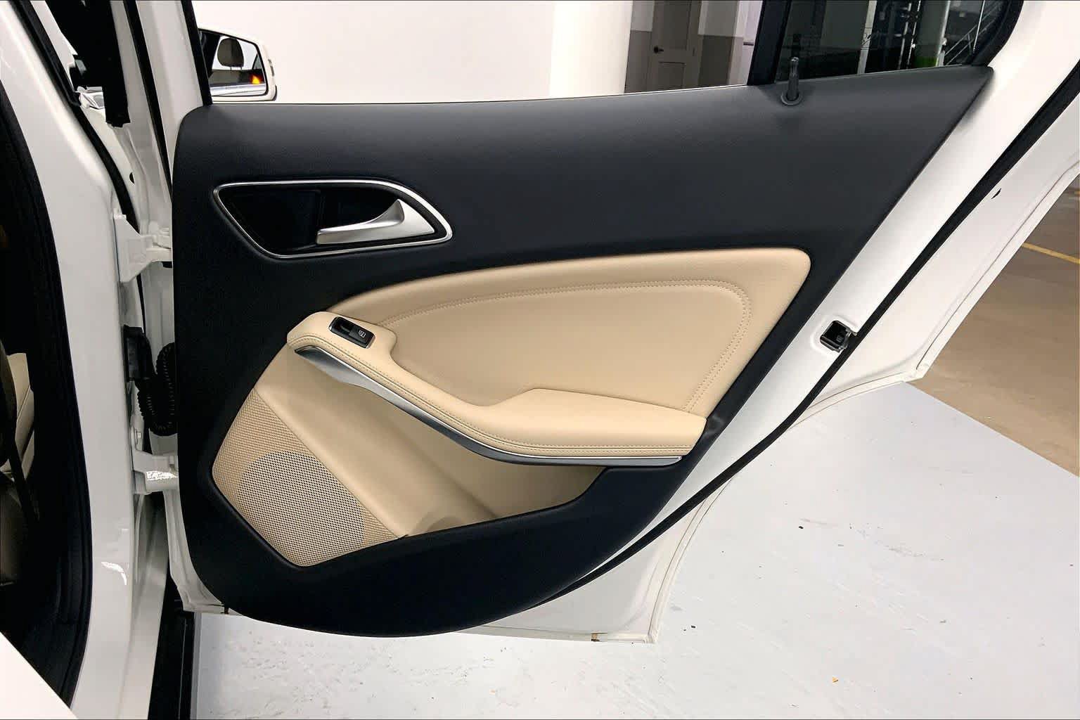 Used 2019 Mercedes-Benz GLA 250 image 12