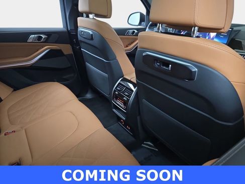 Used 2025 BMW X5 xDrive40i w/ Climate Comfort Package image 13