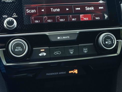 Used 2020 Honda Civic Sport image 32