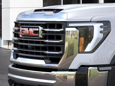 New 2026 GMC Sierra 2500 SLE image 26