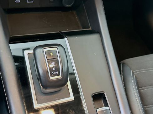 Used 2024 Mitsubishi Outlander SE AWD/4WD image 24