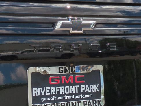 Used 2023 Chevrolet Tahoe Z71 w/ Luxury Package AWD/4WD image 50