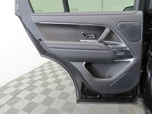 New 2026 Land Rover Range Rover SE image 25