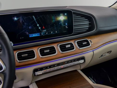 Used 2022 Mercedes-Benz GLS 450 4MATIC image 14