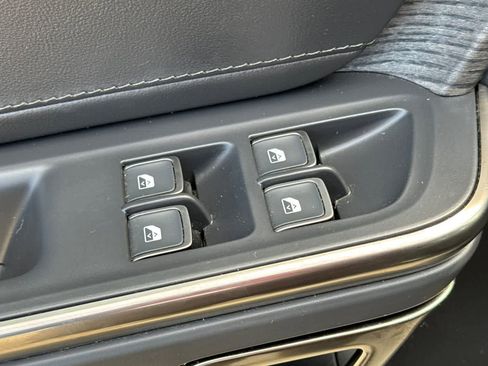 Used 2023 Rivian R1S Adventure AWD/4WD image 13