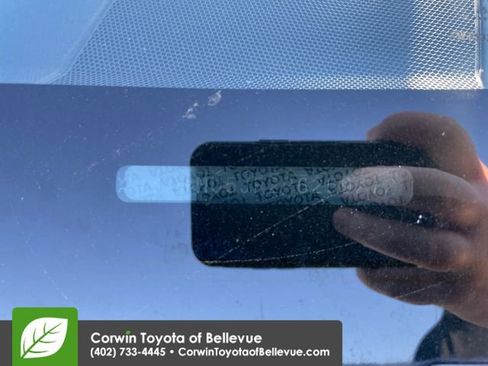 Certified 2024 Toyota 4Runner SR5 AWD/4WD image 30