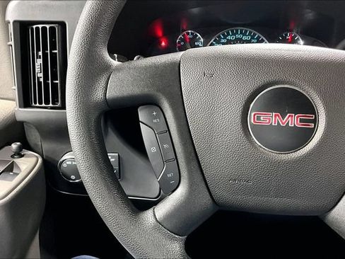 Used 2025 GMC Savana 3500 LT w/ LT Preferred Equipment Group RWD image 10