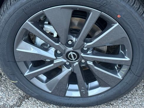 New 2026 Nissan Sentra SL FWD image 10