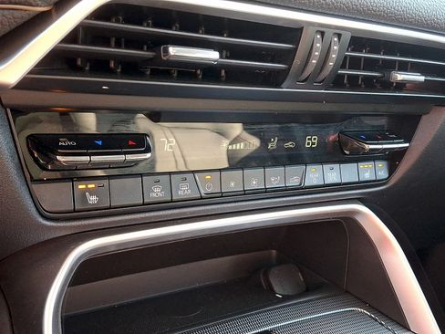 Used 2024 MAZDA CX-90 Plug-In Hybrid w/ Premium Pkg AWD/4WD image 18