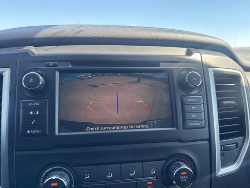 Used 2019 Nissan Titan S image 44