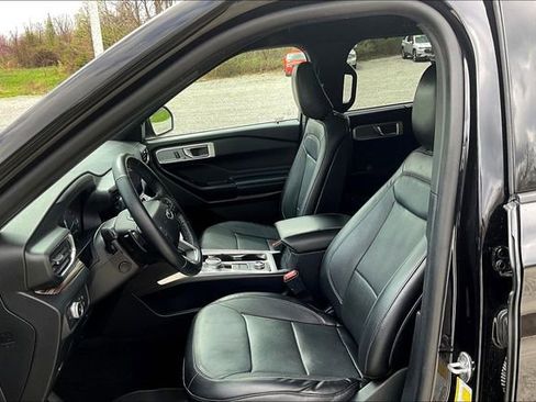 Used 2020 Ford Explorer Limited image 25