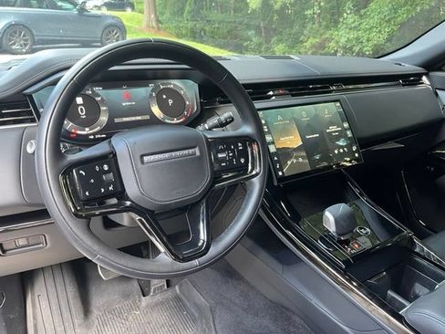 Used 2025 Land Rover Range Rover Sport Dynamic SE AWD/4WD image 6