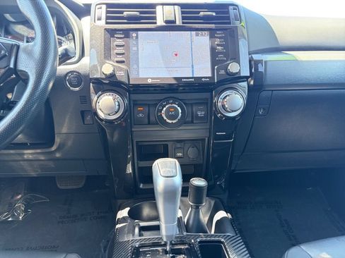 Used 2023 Toyota 4Runner TRD Off-Road Premium AWD/4WD image 15