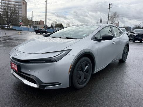 New 2026 Toyota Prius Plug-In Hybrid image 5