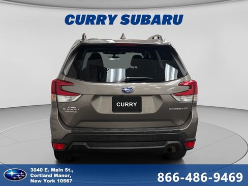 Certified 2023 Subaru Forester Premium AWD/4WD image 4