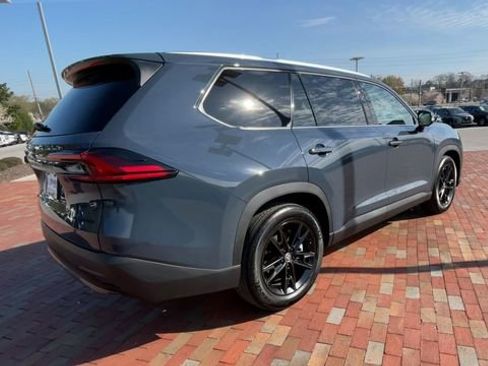 Used 2025 Toyota Grand Highlander AWD image 9