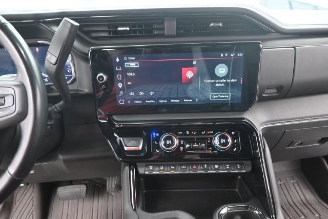 Used 2025 Toyota Camry LE FWD image 6