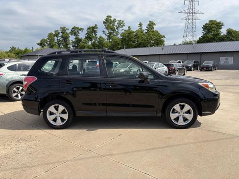 Used 2016 Subaru Forester 2.5i w/ Alloy Wheel Package AWD/4WD image 4