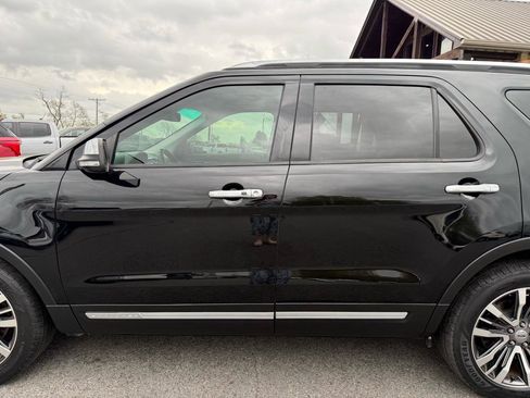 Used 2016 Ford Explorer Platinum AWD/4WD image 36