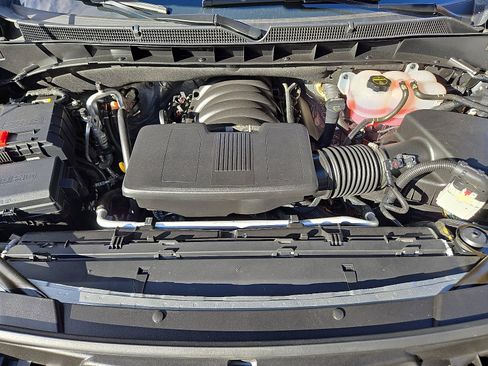 Used 2025 GMC Yukon AT4 Ultimate w/ LPO, Floor Liner Package image 27