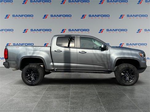 Used 2022 Chevrolet Colorado ZR2 w/ ZR2 Dusk Special Edition image 6
