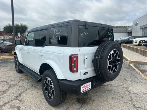 New 2025 Ford Bronco Outer Banks image 7