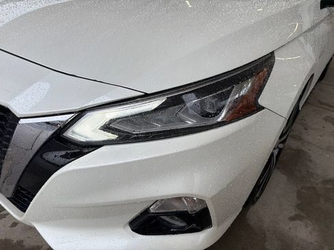 Used 2019 Nissan Altima 2.0 Platinum FWD image 9