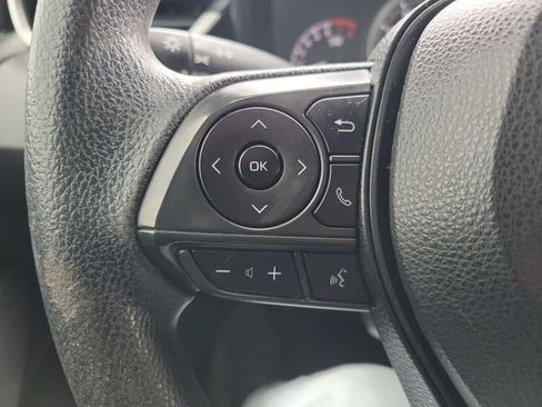 Used 2021 Toyota Corolla LE image 30