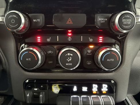 Used 2022 RAM 1500 Big Horn image 11