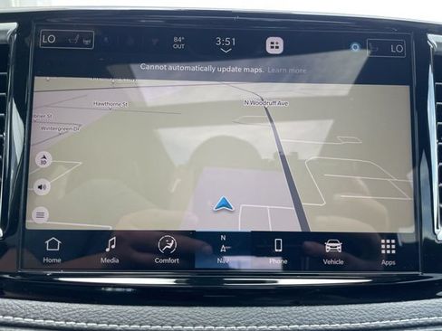 Used 2026 Chrysler Pacifica Limited FWD image 18