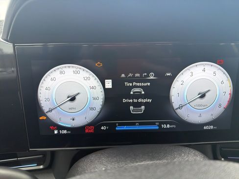 Used 2025 Hyundai Elantra N image 10