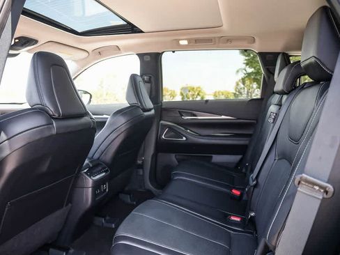 Used 2023 INFINITI QX60 Sensory w/ Vision Package AWD/4WD image 18