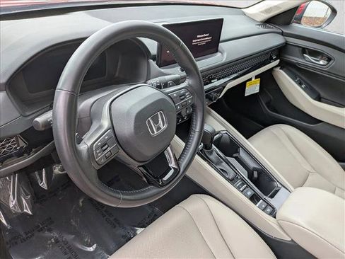Used 2024 Honda Accord EX-L image 10