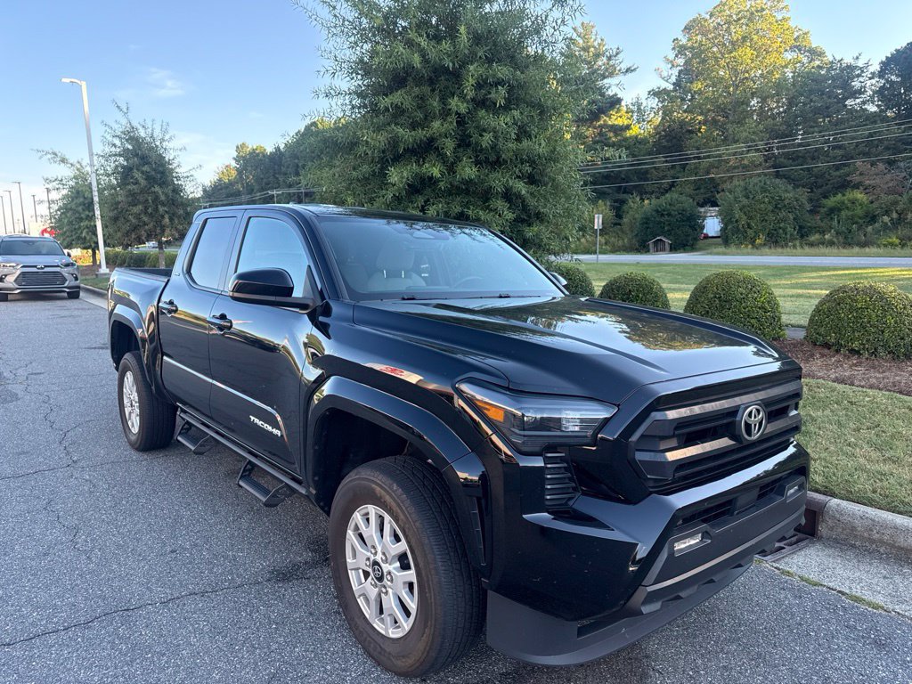 Used 2024 Toyota Tacoma SR5 AWD/4WD image 3