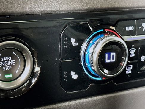 Certified 2024 GMC Sierra 1500 Elevation image 18