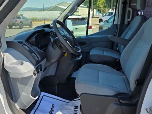 Used 2019 Ford Transit 150 XLT image 10