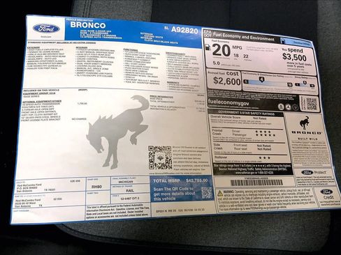 New 2025 Ford Bronco Base image 22
