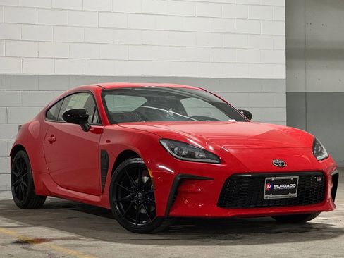 New 2025 Toyota GR86 Premium RWD image 1