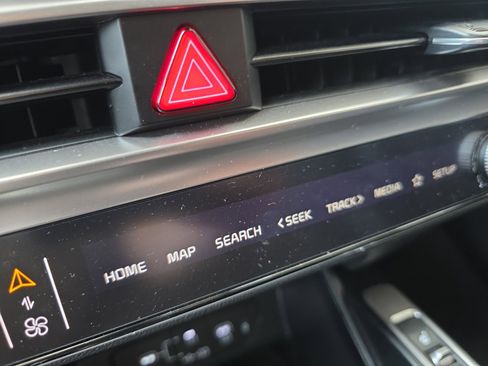 Certified 2025 Kia Sorento S w/ Panoramic Sunroof Package image 15