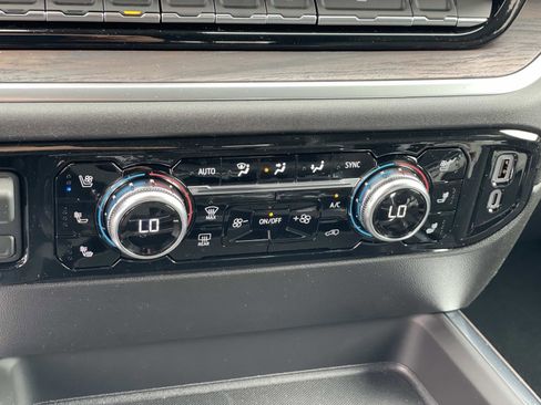 New 2026 GMC Sierra 3500 SLT w/ SLT Premium Package image 15