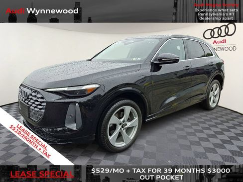 Used 2025 Audi Q5 Premium Plus w/ Premium Plus AWD/4WD image 3