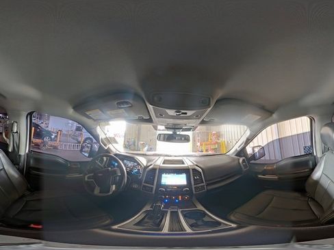 Used 2018 Ford F150 Lariat w/ Equipment Group 502A Luxury image 5