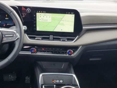 Certified 2025 Chevrolet Equinox LT w/ Convenience Package II image 27