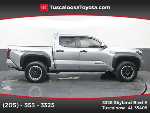 Used 2025 Toyota Tacoma TRD Off-Road image 1